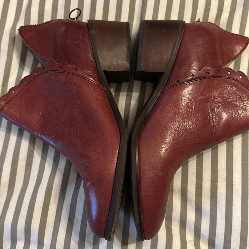 Red booties - Picture 2 of 6